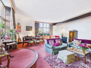 Lounge- click for photo gallery